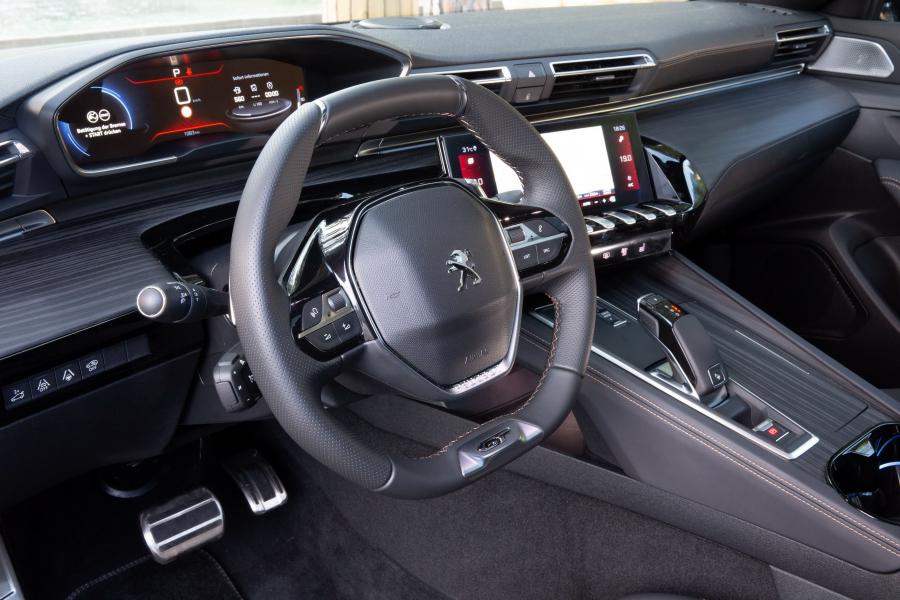 Панель приборов Peugeot 508 2018 года  (WW) (фото 34 из 36)